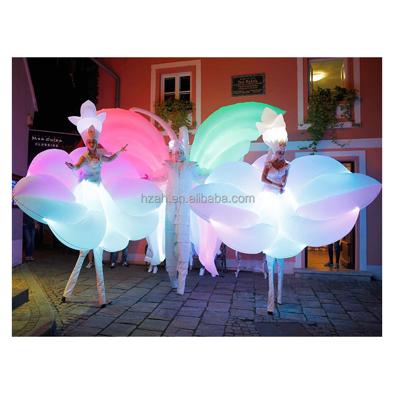 Decor Lighting The Parade - Kostum Bunga Tiup Putih Mewah dengan